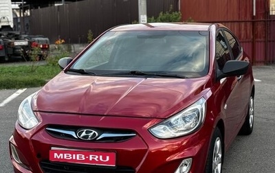 Hyundai Solaris II рестайлинг, 2012 год, 595 000 рублей, 1 фотография