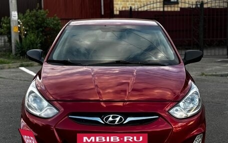 Hyundai Solaris II рестайлинг, 2012 год, 595 000 рублей, 3 фотография