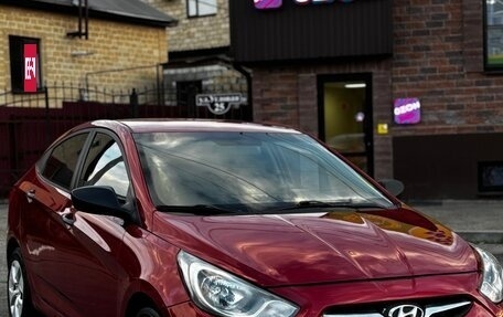Hyundai Solaris II рестайлинг, 2012 год, 595 000 рублей, 2 фотография
