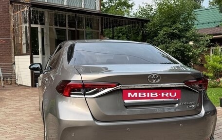 Toyota Corolla, 2022 год, 1 850 000 рублей, 2 фотография