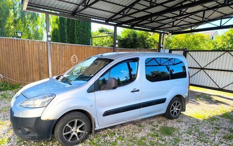 Peugeot Partner II рестайлинг 2, 2010 год, 350 000 рублей, 2 фотография