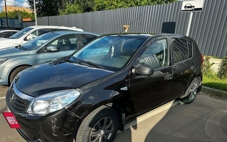Renault Sandero I, 2014 год, 850 000 рублей, 2 фотография