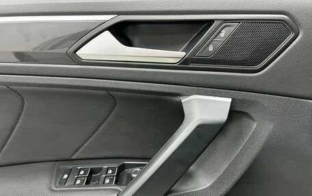 Volkswagen Tiguan II, 2018 год, 2 999 000 рублей, 11 фотография