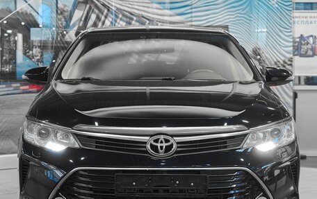 Toyota Camry, 2015 год, 1 749 000 рублей, 2 фотография