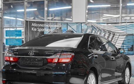 Toyota Camry, 2015 год, 1 749 000 рублей, 6 фотография