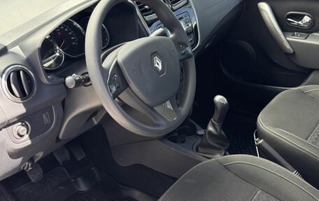 Renault Logan II, 2016 год, 960 000 рублей, 11 фотография