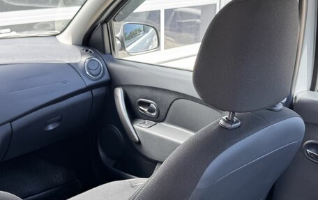 Renault Logan II, 2016 год, 960 000 рублей, 17 фотография