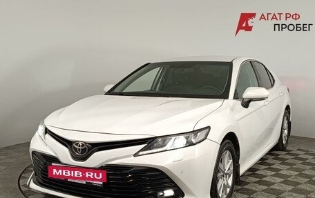 Toyota Camry, 2018 год, 2 340 000 рублей, 3 фотография
