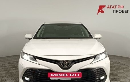 Toyota Camry, 2018 год, 2 340 000 рублей, 2 фотография