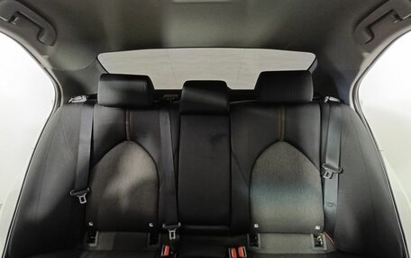 Toyota Camry, 2018 год, 2 340 000 рублей, 15 фотография