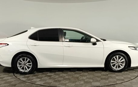 Toyota Camry, 2018 год, 2 340 000 рублей, 8 фотография