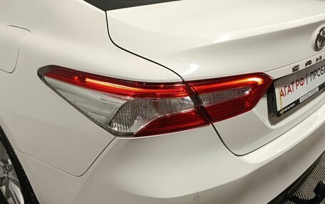 Toyota Camry, 2018 год, 2 340 000 рублей, 18 фотография