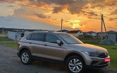 Volkswagen Tiguan II, 2021 год, 2 950 000 рублей, 1 фотография