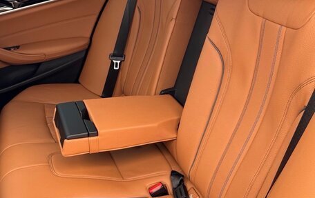 BMW 5 серия, 2021 год, 4 400 000 рублей, 14 фотография