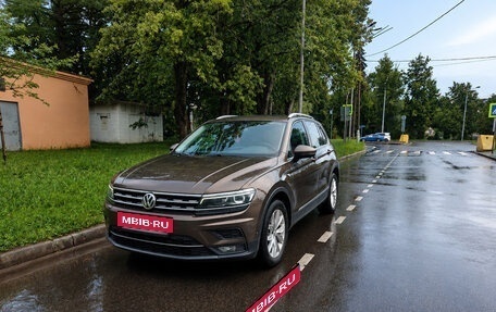Volkswagen Tiguan II, 2017 год, 2 475 000 рублей, 2 фотография