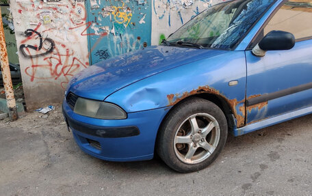 Mitsubishi Carisma I, 2001 год, 110 000 рублей, 2 фотография