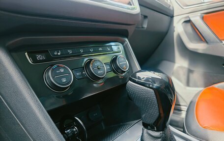Volkswagen Tiguan II, 2017 год, 2 475 000 рублей, 11 фотография