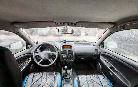 Mitsubishi Carisma I, 2001 год, 110 000 рублей, 10 фотография