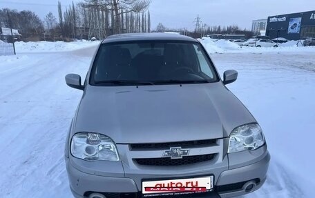 Chevrolet Niva I рестайлинг, 2016 год, 650 000 рублей, 3 фотография