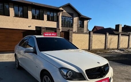Mercedes-Benz C-Класс, 2011 год, 1 400 000 рублей, 6 фотография