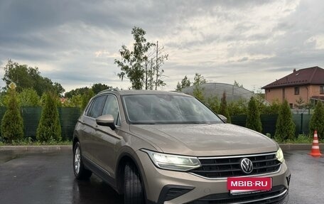 Volkswagen Tiguan II, 2021 год, 2 950 000 рублей, 3 фотография