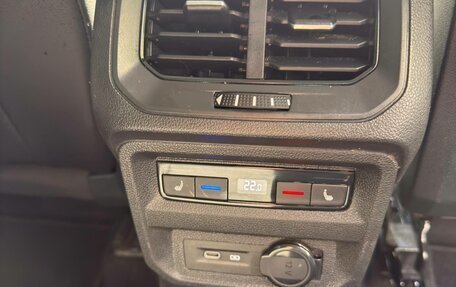 Volkswagen Tiguan II, 2021 год, 2 950 000 рублей, 19 фотография