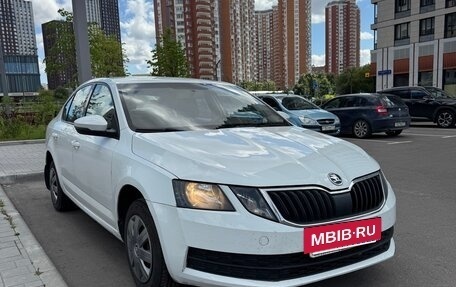 Skoda Octavia, 2018 год, 1 050 000 рублей, 2 фотография
