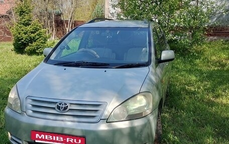 Toyota Ipsum II, 2001 год, 460 000 рублей, 2 фотография