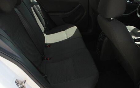 Volkswagen Jetta VI, 2014 год, 1 050 000 рублей, 26 фотография