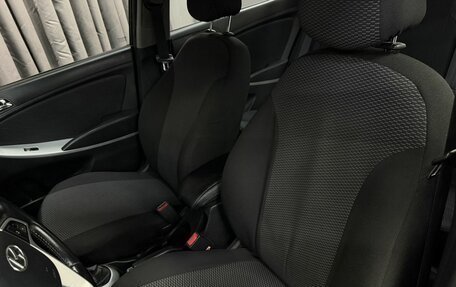 Hyundai Solaris II рестайлинг, 2011 год, 599 777 рублей, 8 фотография