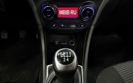 Hyundai Solaris II рестайлинг, 2011 год, 599 777 рублей, 14 фотография