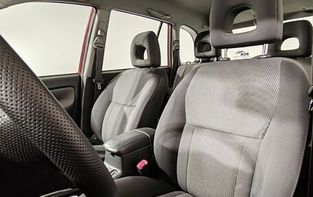 Toyota RAV4, 2004 год, 1 000 000 рублей, 13 фотография