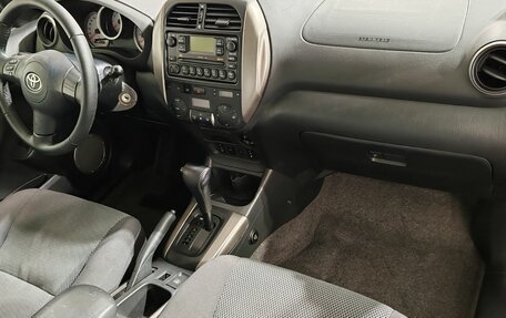 Toyota RAV4, 2004 год, 1 000 000 рублей, 16 фотография