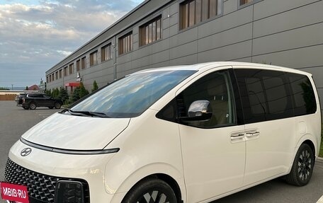 Hyundai Staria, 2021 год, 5 000 000 рублей, 2 фотография