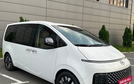 Hyundai Staria, 2021 год, 5 000 000 рублей, 3 фотография