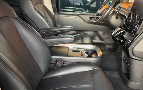 Hyundai Staria, 2022 год, 5 350 000 рублей, 7 фотография