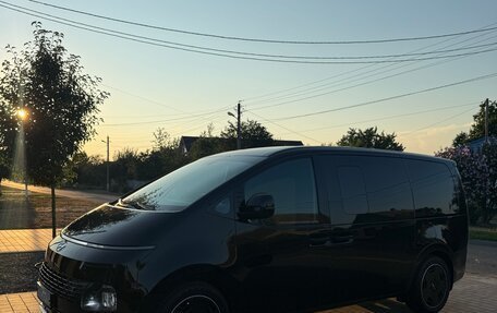 Hyundai Staria, 2022 год, 5 350 000 рублей, 20 фотография