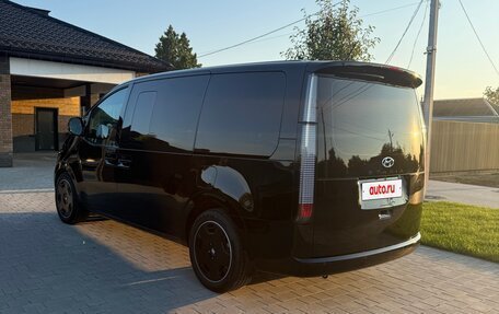 Hyundai Staria, 2022 год, 5 350 000 рублей, 25 фотография