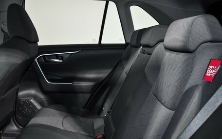 Toyota RAV4, 2019 год, 3 150 000 рублей, 13 фотография