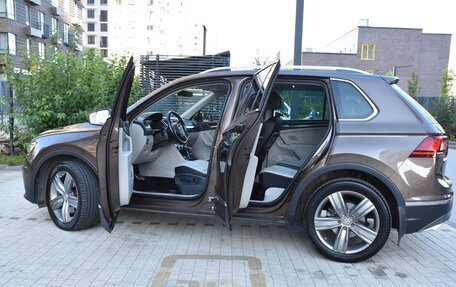 Volkswagen Tiguan II, 2017 год, 3 600 000 рублей, 6 фотография