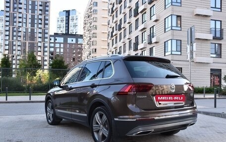 Volkswagen Tiguan II, 2017 год, 3 600 000 рублей, 3 фотография