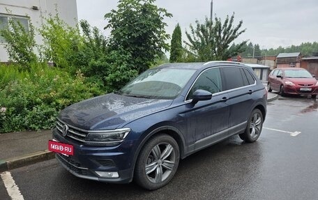 Volkswagen Tiguan II, 2017 год, 3 400 000 рублей, 2 фотография