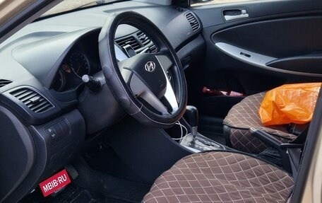 Hyundai Solaris II рестайлинг, 2011 год, 500 000 рублей, 8 фотография