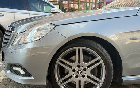 Mercedes-Benz E-Класс, 2011 год, 1 290 000 рублей, 4 фотография