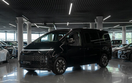 Hyundai Staria, 2021 год, 4 300 000 рублей, 1 фотография