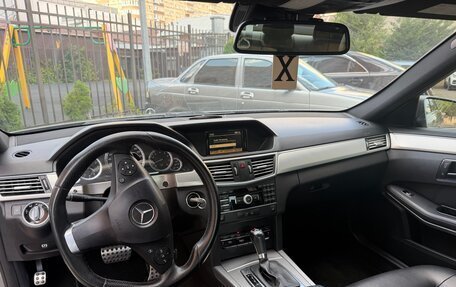 Mercedes-Benz E-Класс, 2011 год, 1 290 000 рублей, 14 фотография