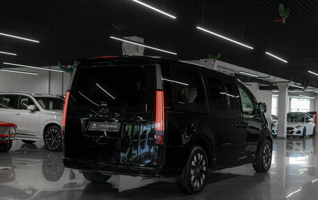 Hyundai Staria, 2021 год, 4 300 000 рублей, 5 фотография