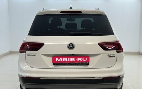Volkswagen Tiguan II, 2017 год, 2 470 000 рублей, 3 фотография