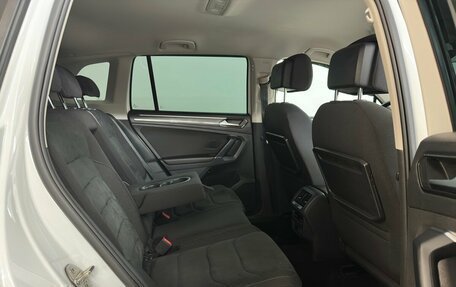 Volkswagen Tiguan II, 2017 год, 2 470 000 рублей, 14 фотография