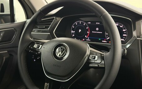 Volkswagen Tiguan II, 2017 год, 2 470 000 рублей, 12 фотография